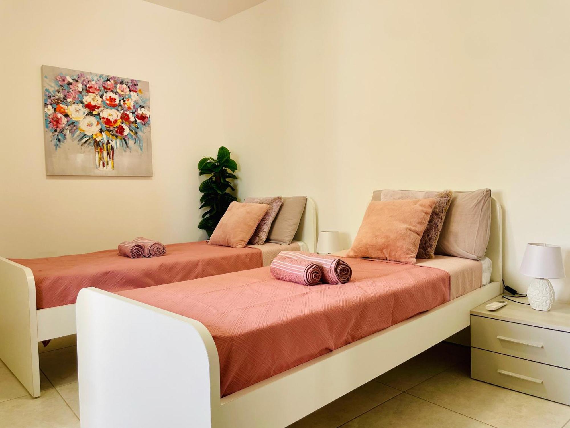 2br Comfort By Holi